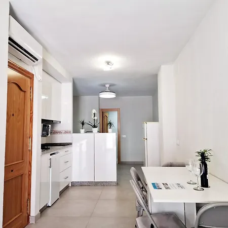 Aa Guest - Poeta Eco * Fuengirola